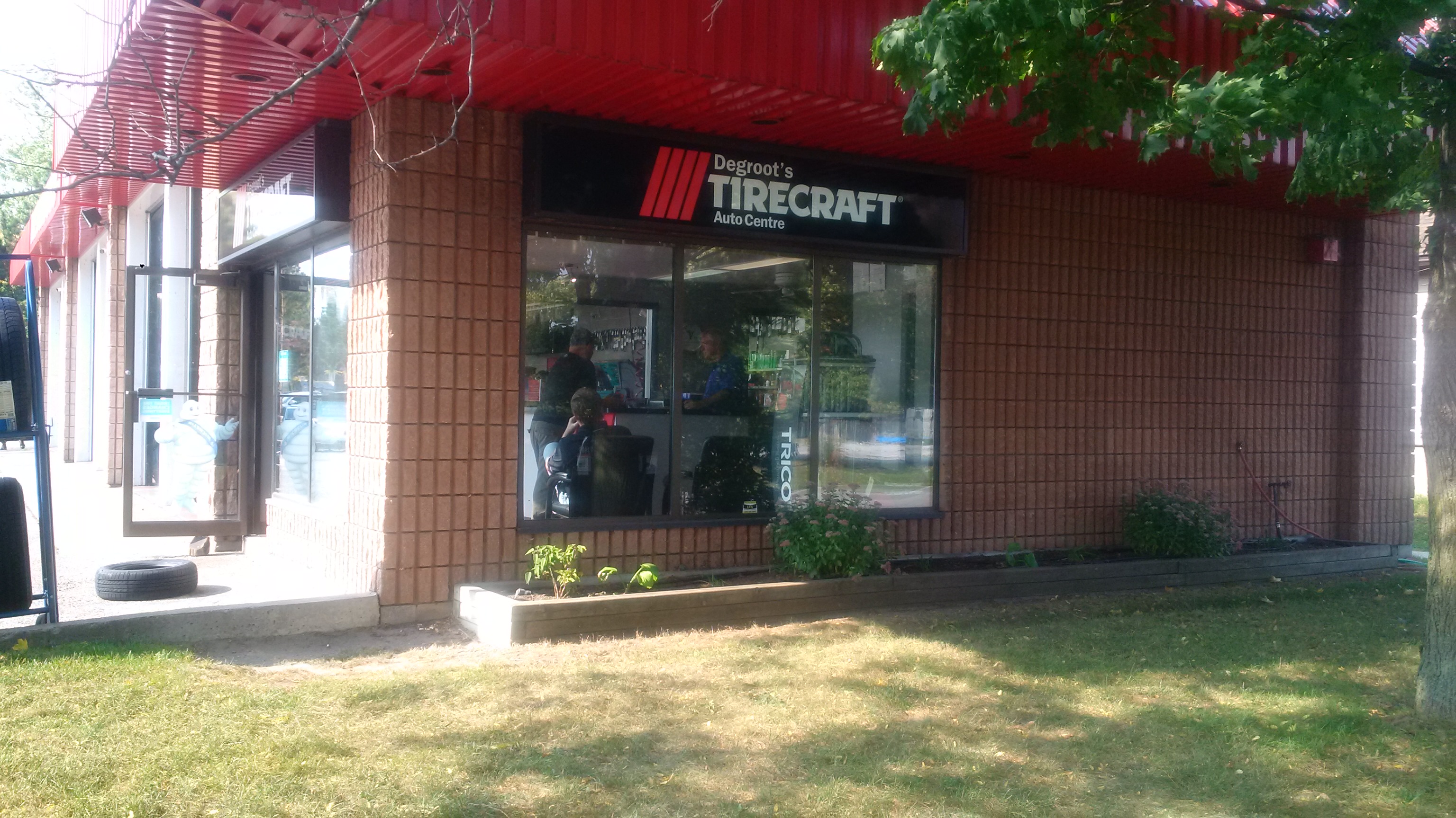 shop photo